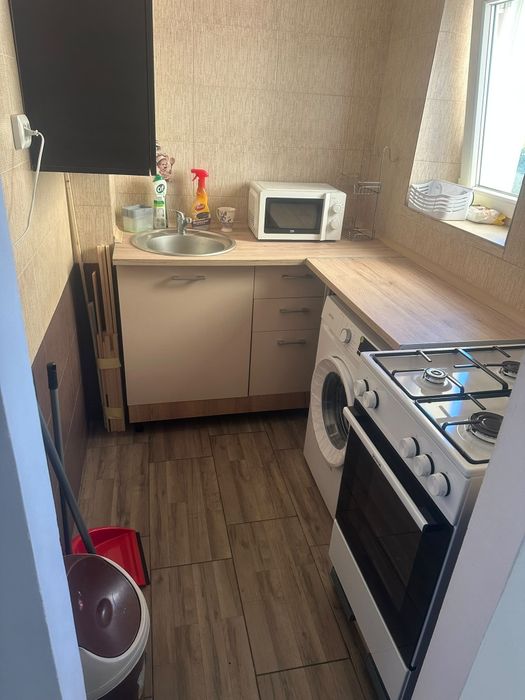 Proprietar închiriez 2 camere STRAJA totul nou contract