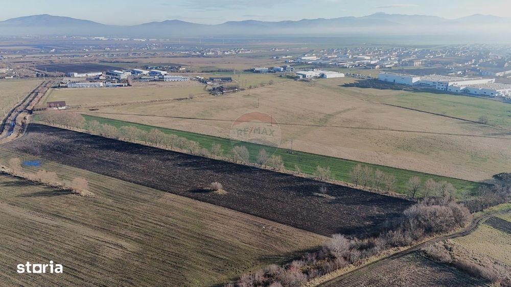 Teren extravilan cu potențial ridicat | Rezidential/Industrial Hărman
