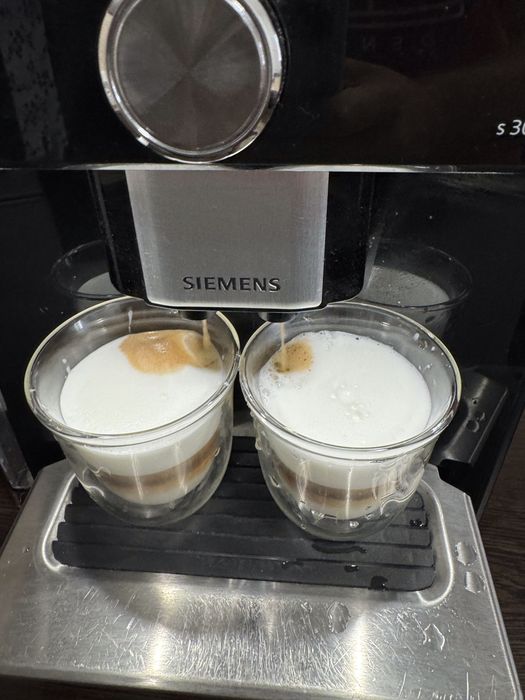 Siemens  EQ 9 S300 espressor expresor cafea latte macchiato cappuccino