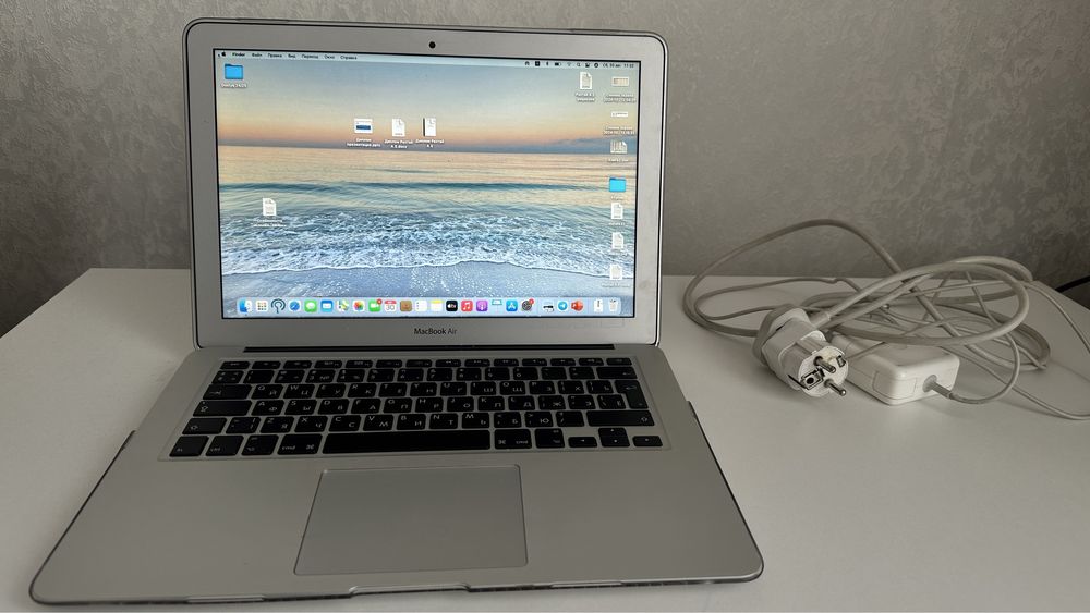 Продаю MacBook Air 13-inch(2015)