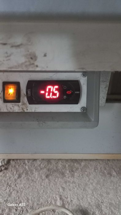 Ветриныый холодильник