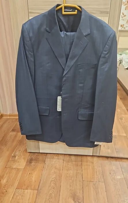 Костюм мужской, новый