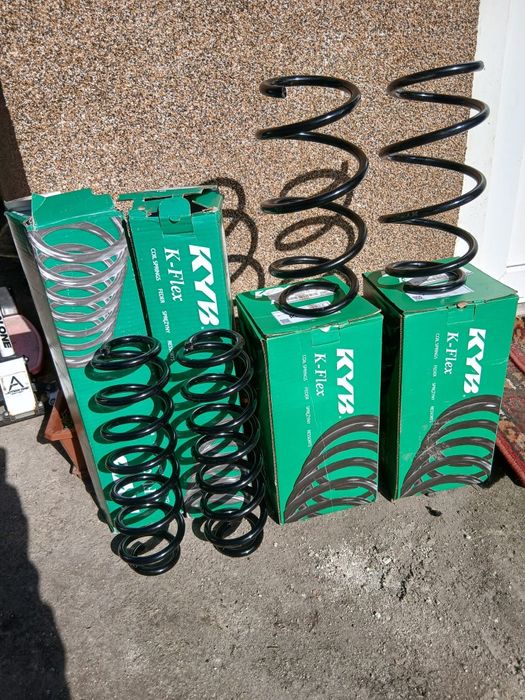 Vând arcuri passat b8 Berlina noi Kyb