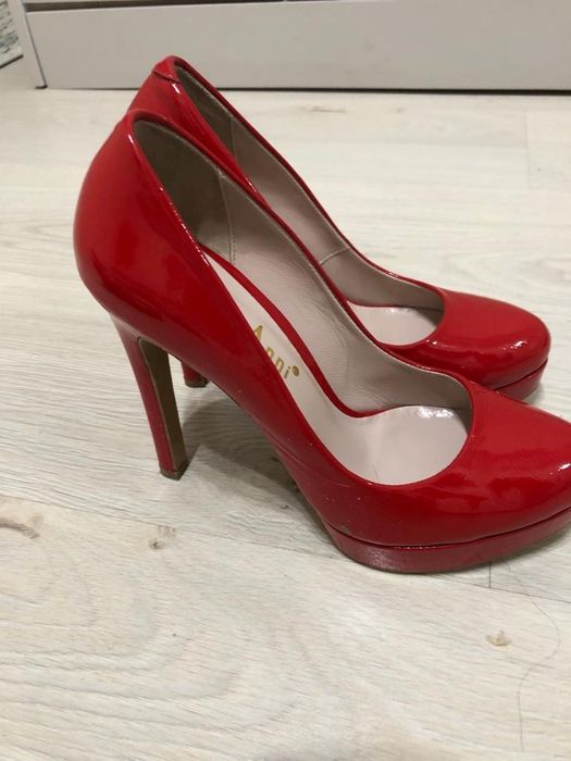 Продам женскую обувь