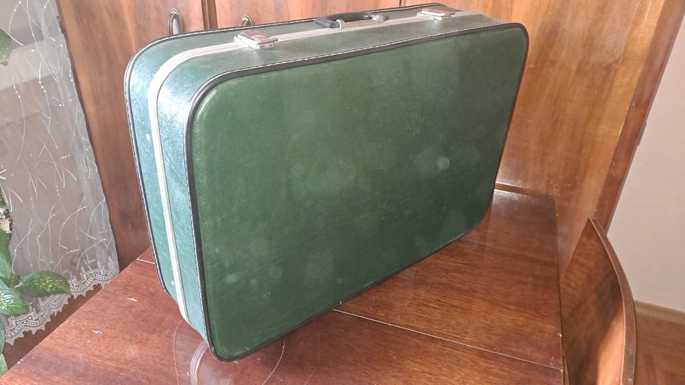 Куфар кожен.Добро състояние