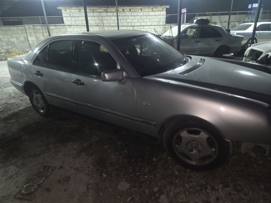 Мерседес 210 разбор