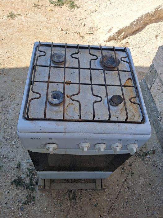 Газовая плита с духовкой