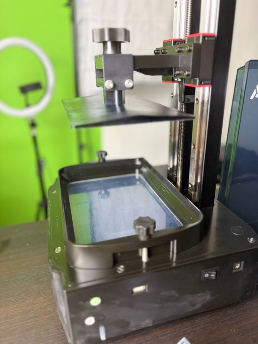 смолен SLA 3D принтер Anycubic Photon Mono X 6Ks + 9 литра неотворена смола и ~2 литра подарък