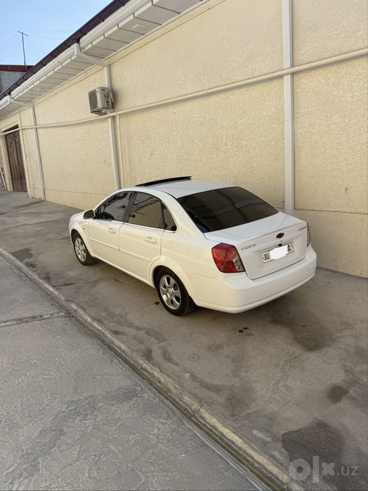 Lacetti 3 poz avtomat 2010