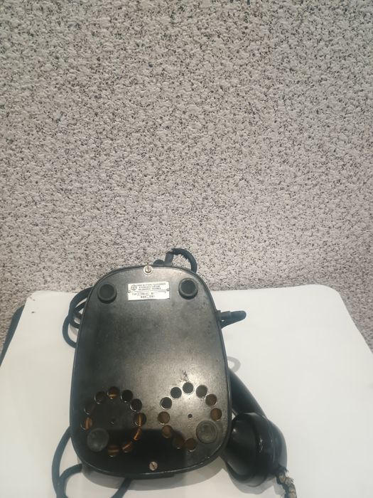 Комплект -бакелитов  телефон и домофон .