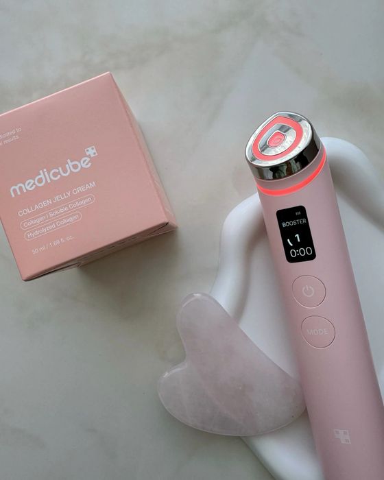 Продам массажер Medicube Booster Pro