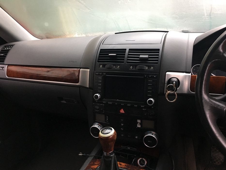 Части за VW Touareg 2.5 Tdi. 174кс. 2005г. Ръчна ск. Кутия