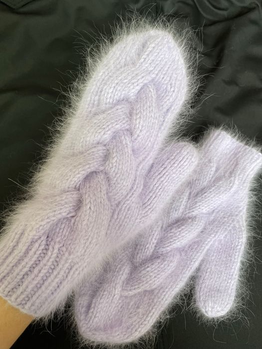 Варежки пушистые.