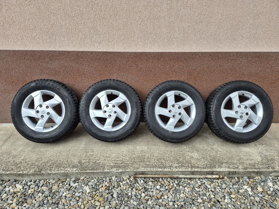 Jante Duster R16 5x114,3 cu anvelope Bridgestone 215/65R16