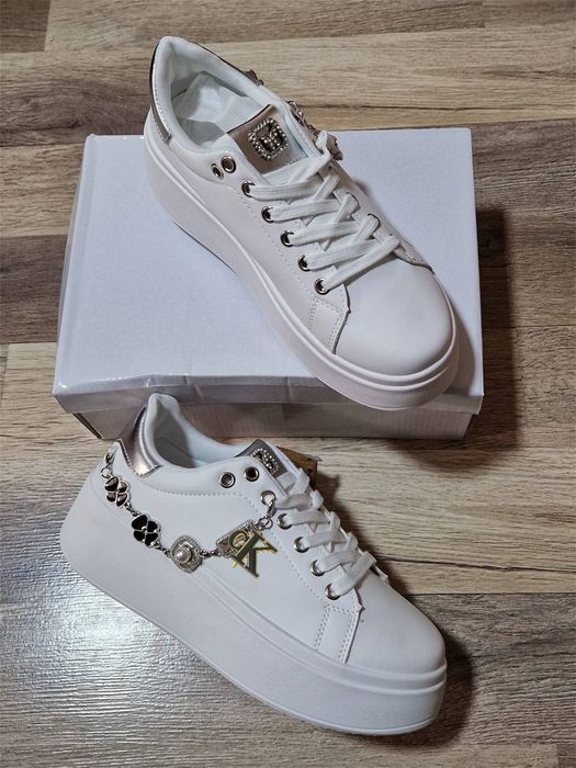 Adidași dama cu platforma