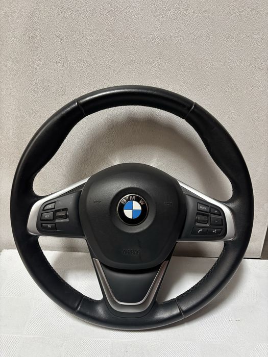 Оригинален волан за BMW X1 (F48) и X2 (F39).