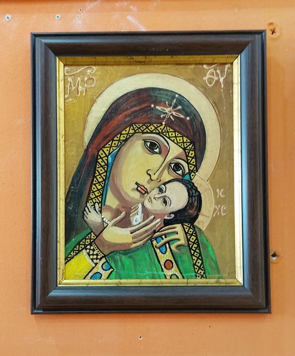 Рисувани икони 20/25см-60€ и 35/40см-75€