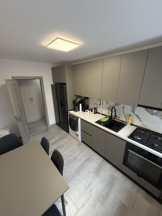 Proprietar inchiriez apartament 2 camere, complet mobilat - utilat