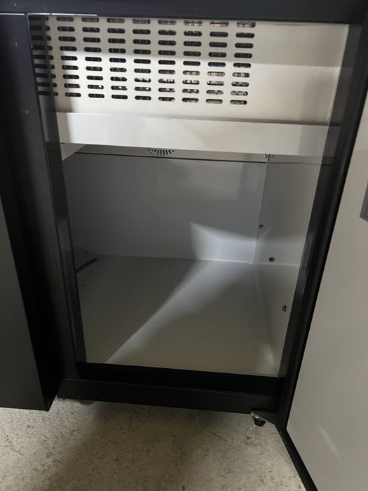 Vitrina frigorifica orizontala mezeluri/carne sau lactate