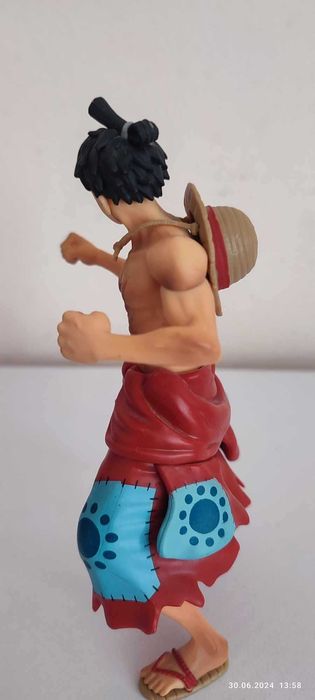 Фигурки One Piece (Luffy) и Dragon Ball Z (Goku)