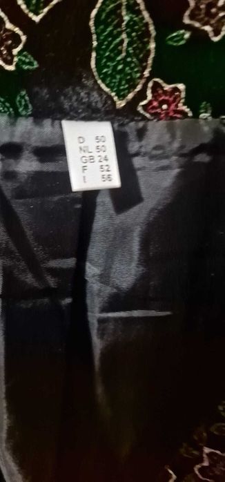 Vând vestă catifea