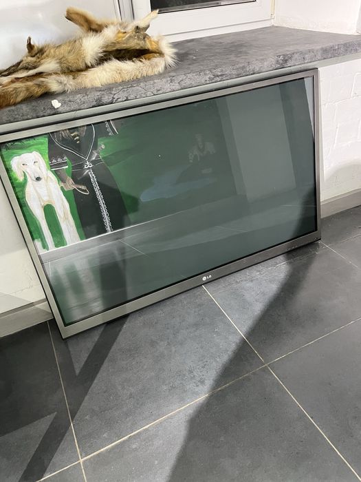 Телевизор LG б/у.
