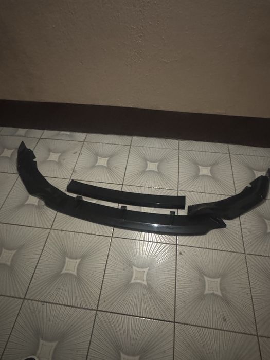 Губа на бампер.