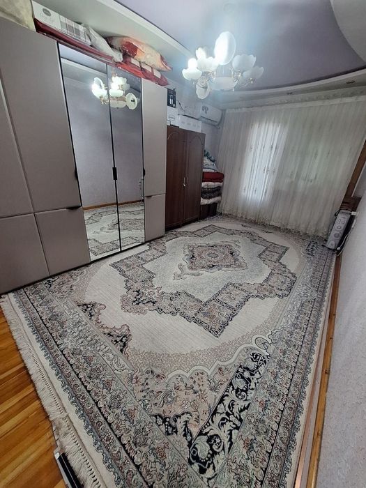 Продаётся 3 комнатная квартира Массив Феруза Кафе Шукрона