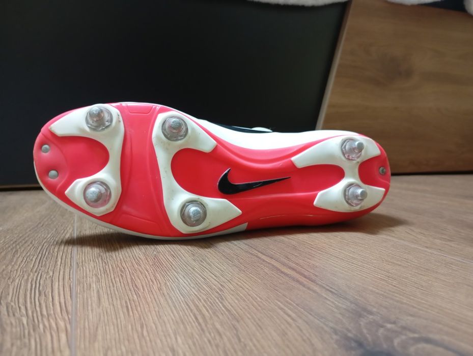 Продавам Бутонки Nike.