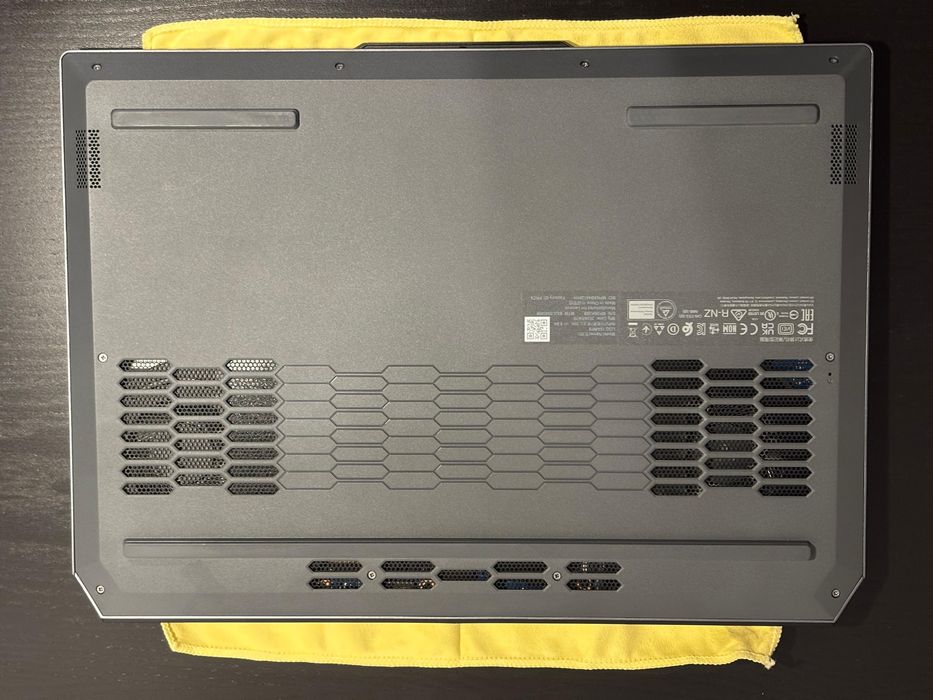 Laptop Gaming Lenovo LOQ RTX 4050 Ryzen 7 + Cooler Inclus