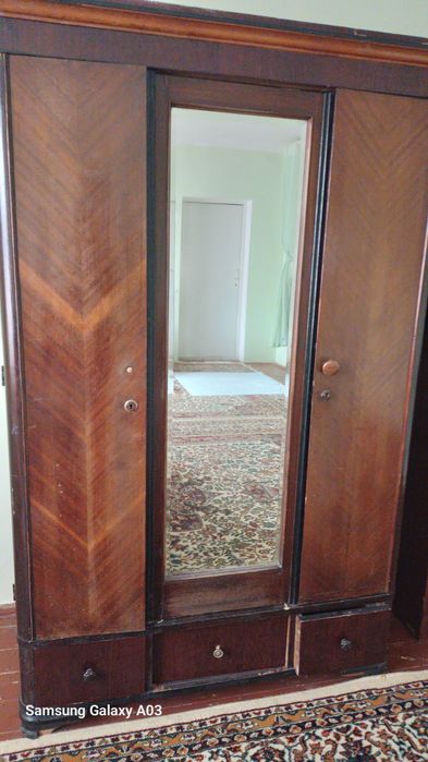 Farg'onada shkaf sotiladi