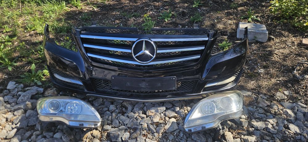 Предна Броня и Фарове за Мерцедес Р класа Фейслифт  W251 Mercedes  R class Facelift