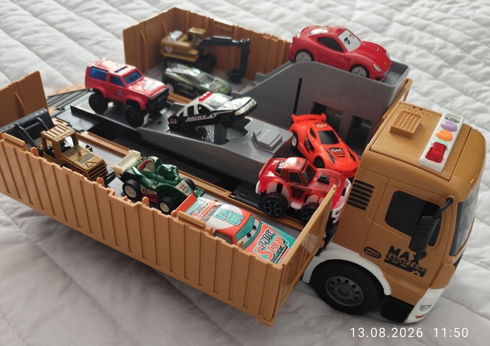 Продам игрушки. На батарейках