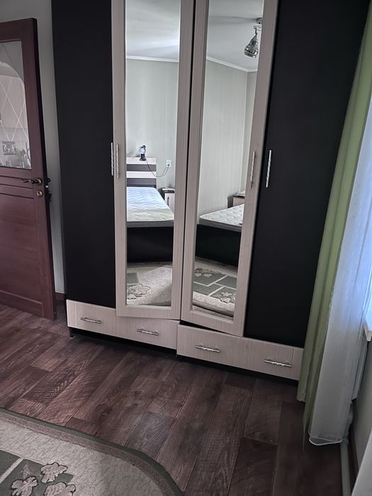 Продам спальнюю гарнитуру