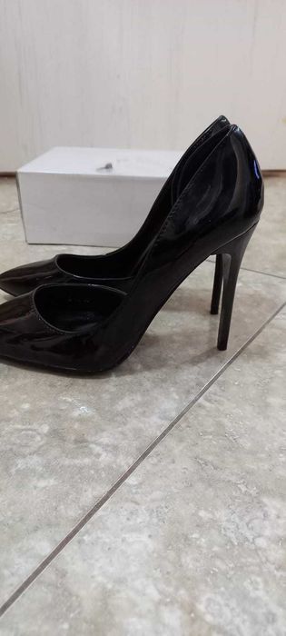 Pantofi cu toc stilleto 39,noi