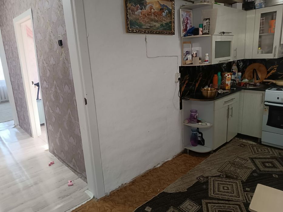 Приречнида 3 бөлмелі уй сатылады