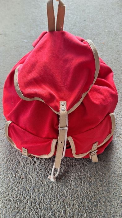 Rucsac deosebit rosu