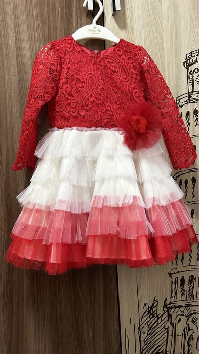 Платья бальные новые срочно.