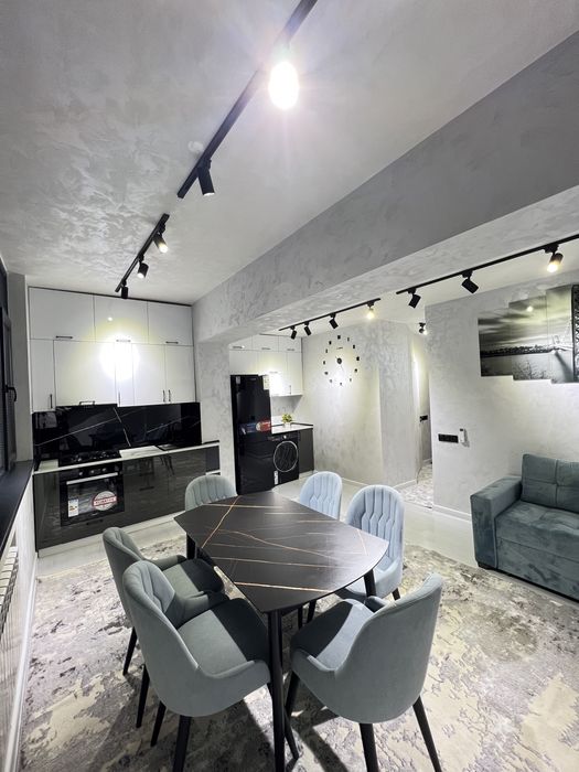 ПРОДАЖА Шота Руставелли П 1в2ком. 42 кв своя парковка 70000