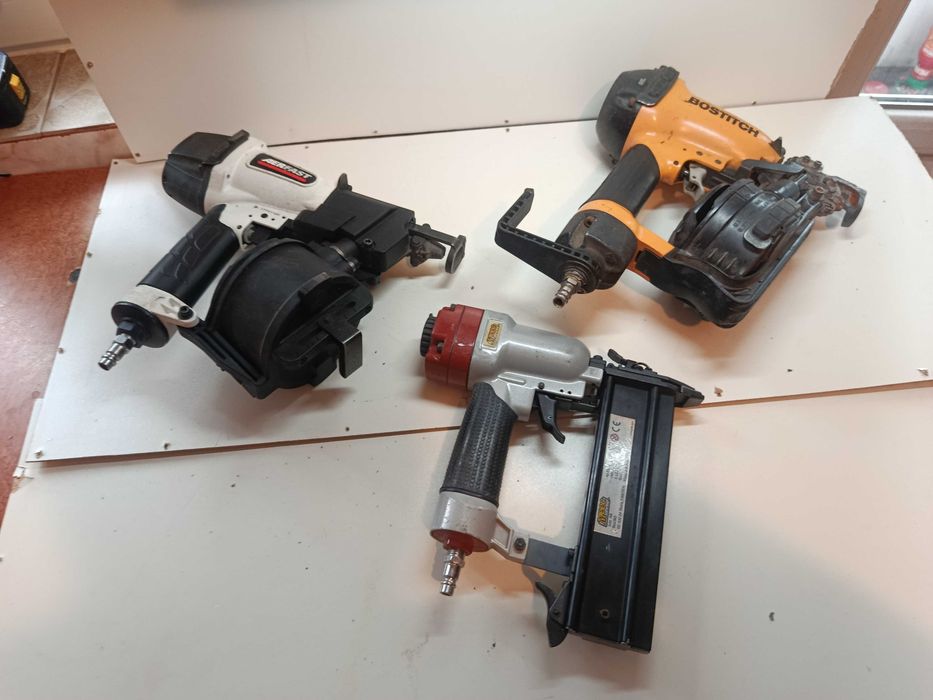 Pistol cuie tabla finisaje paleti tamplarie cabane lemn pneumatice pe aer MEEC BOSSTICH AerFast EverWin