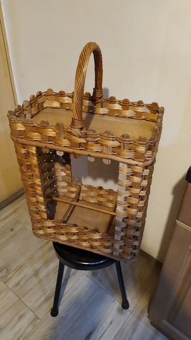 Ратанова стойка за бутилки