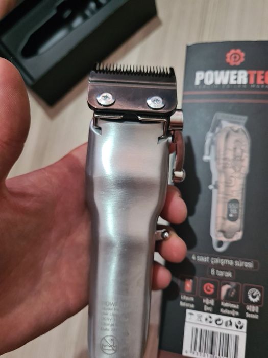 Професионална безжична метална машинка за подстригване PowertecTr-6700