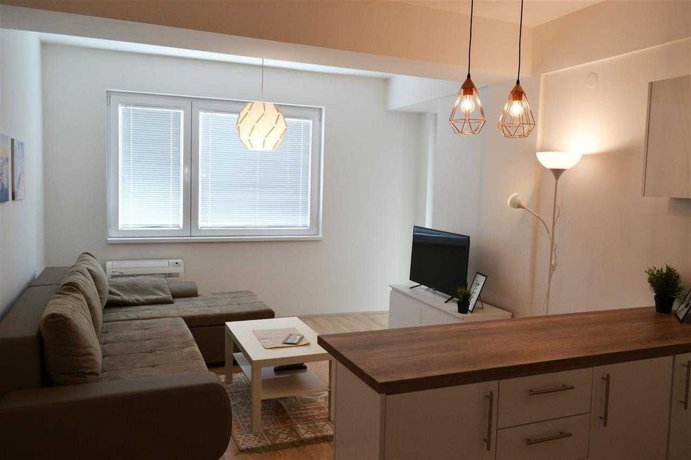 Дава се под наем Двустаен апартамент в София, Лозенец - 65 кв.м за 612 € - Снимка #2