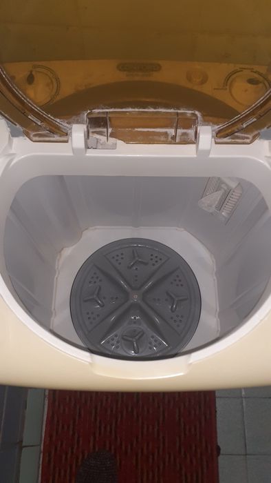 Продаётся стиральная машина.