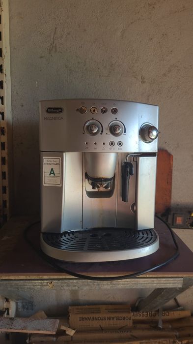 Aparat cafea Delonghi