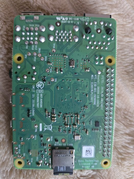 Raspberry Pi 4 model B, 4 GB RAM cu heatsink si placa POE
