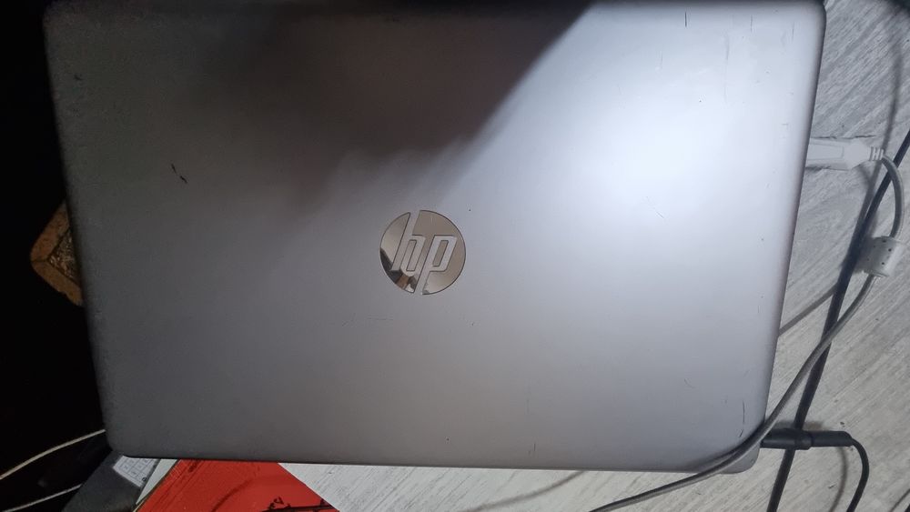 Laptop HP AMD A10 ,8g ram ssd256gb video 2g