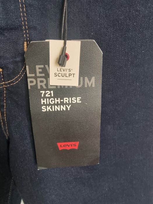 Blugi noi, cu talie înaltă Levi's