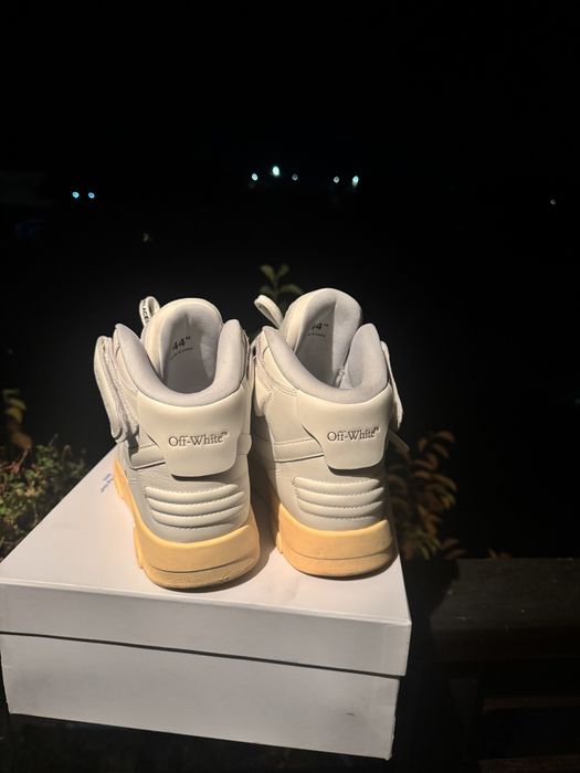 Off White Out Of Office Mid