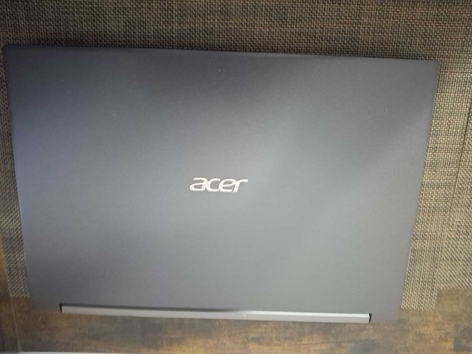Laptop gaming acer aspire 7